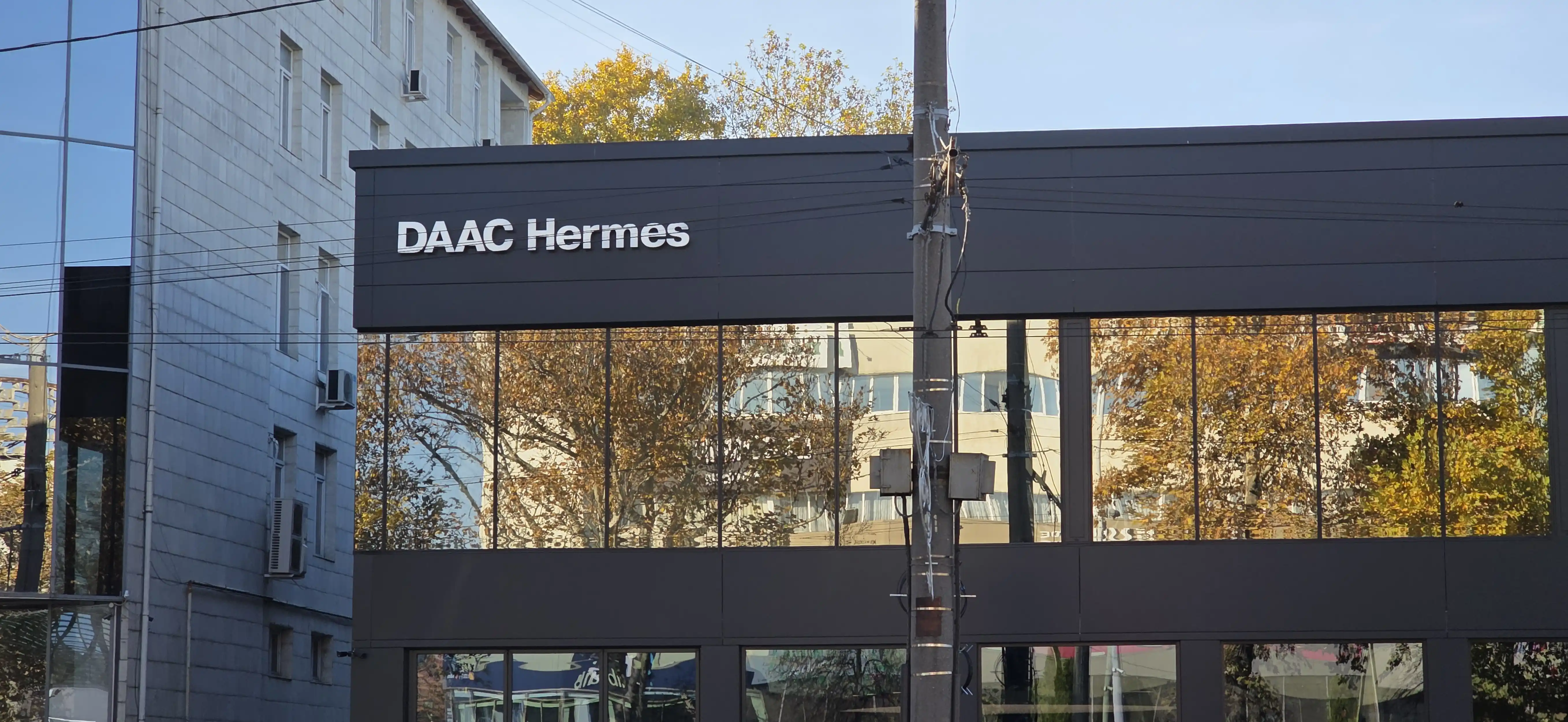 Branding 3D centru comercial - Litere volumetrice mari dimensiuni