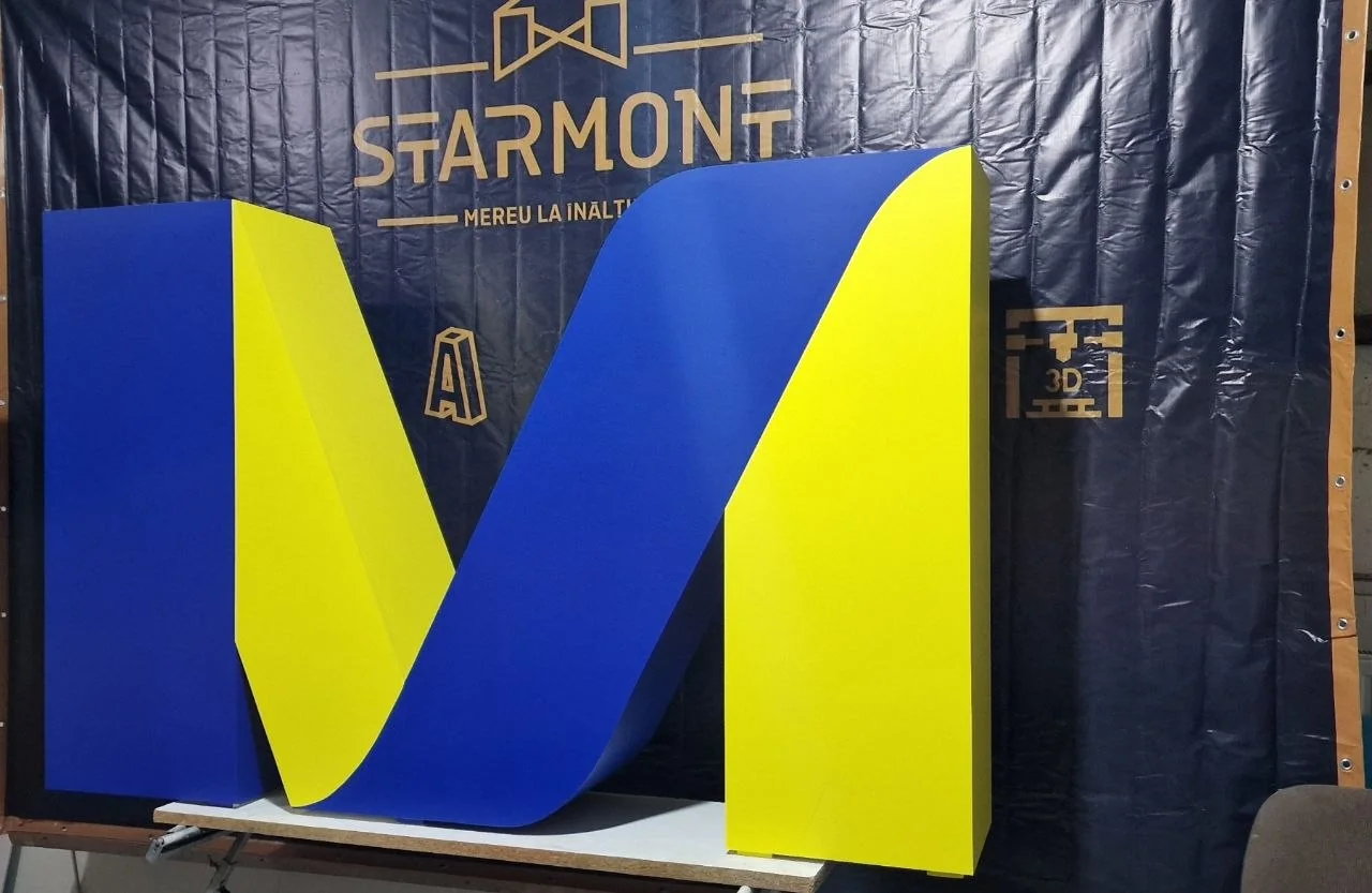 Literă volumetrică de mari dimensiuni în procesul de producție Starmont